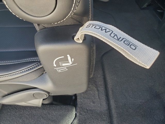 2026 Chrysler Pacifica Select - Photo 46