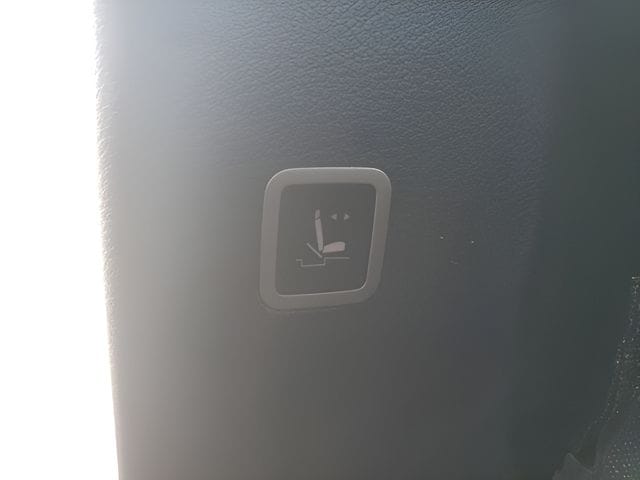 2026 Chrysler Pacifica Select - Photo 46