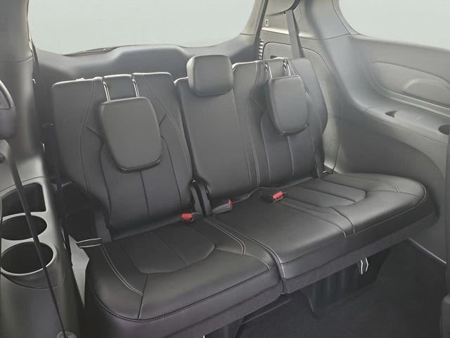 2026 Chrysler Pacifica Select - Photo 56