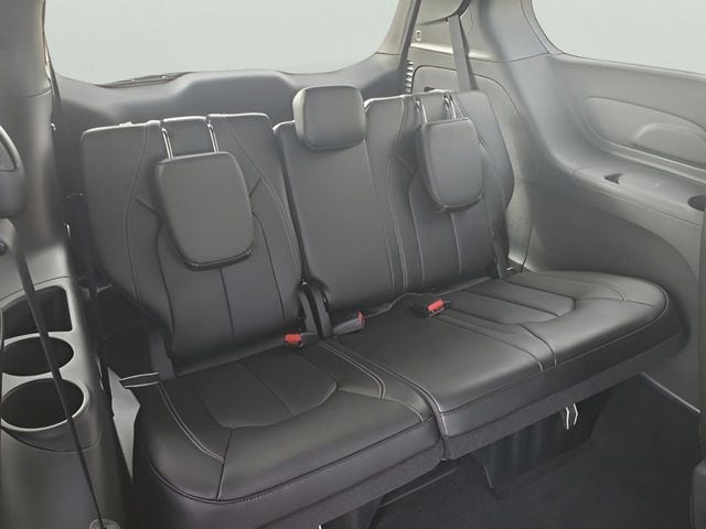 2026 Chrysler Pacifica Select - Photo 56
