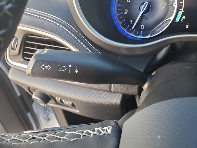 2026 Chrysler Pacifica Select - Photo 21