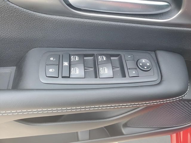 2026 Chrysler Pacifica Select - Photo 14