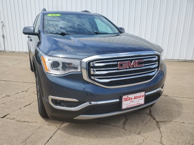 Used 2019 GMC Acadia SLT-1 with VIN 1GKKNULS3KZ146071 for sale in Dyersville, IA