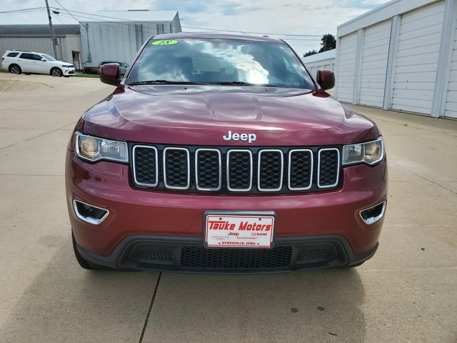 Used 2018 Jeep Grand Cherokee Laredo E with VIN 1C4RJFAG8JC181254 for sale in Dyersville, IA