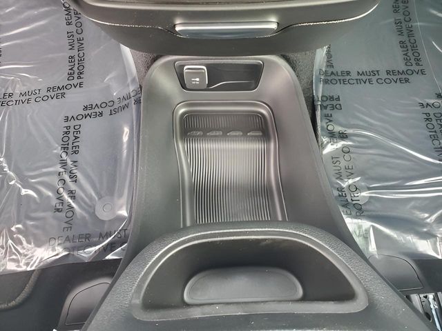 2026 Chrysler Pacifica Select - Photo 32