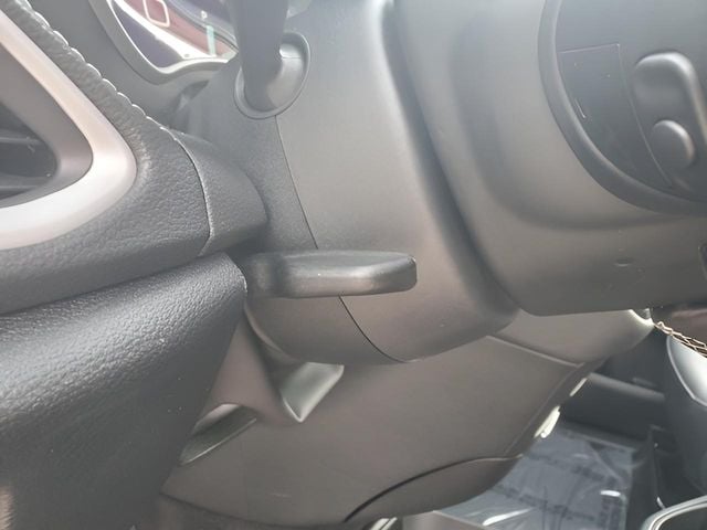 2026 Chrysler Pacifica Select - Photo 17