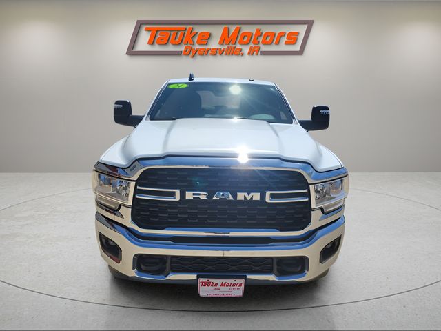3C6UR5DJ4RG386106