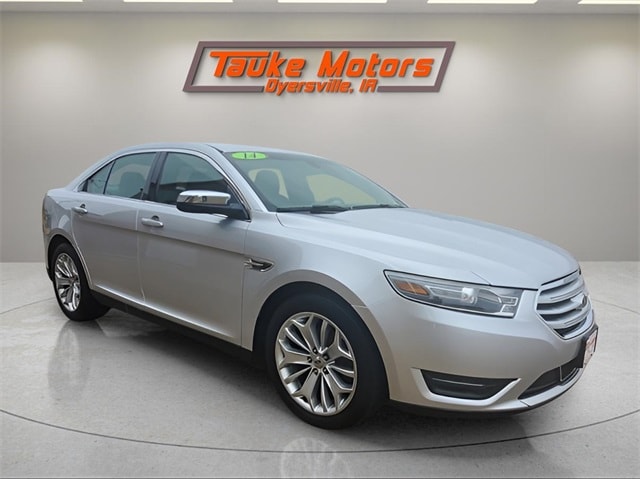 2014 Ford Taurus Limited's photo