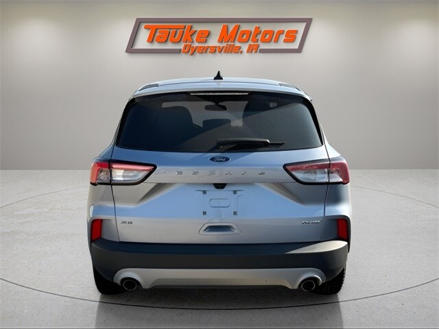 2022 Ford Escape SE photo 3