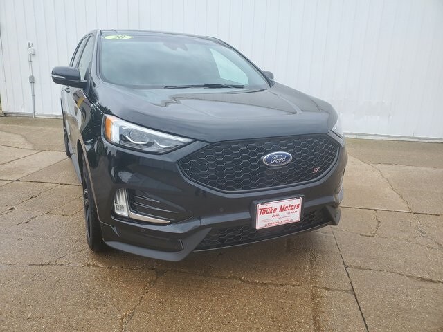 Used 2020 Ford Edge ST with VIN 2FMPK4AP6LBA76607 for sale in Dyersville, IA