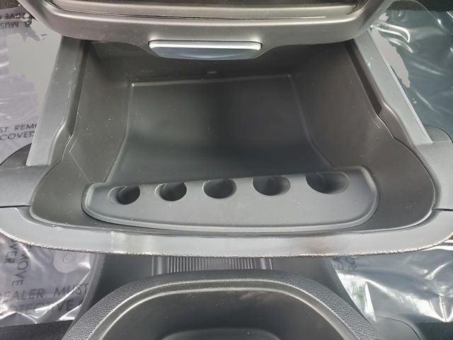 2026 Chrysler Pacifica Select - Photo 33