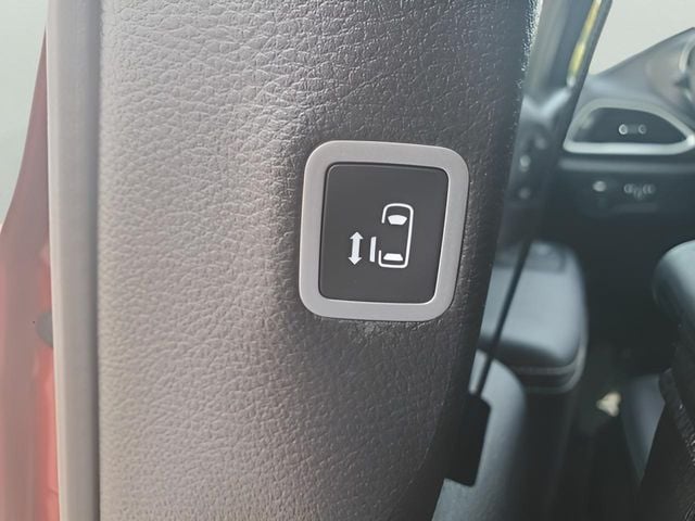 2026 Chrysler Pacifica Select - Photo 45