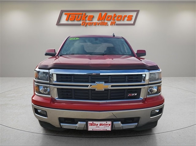 Used 2015 Chevrolet Silverado 1500 LT with VIN 3GCUKREC0FG316196 for sale in Dyersville, IA