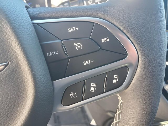 2026 Chrysler Pacifica Select - Photo 20