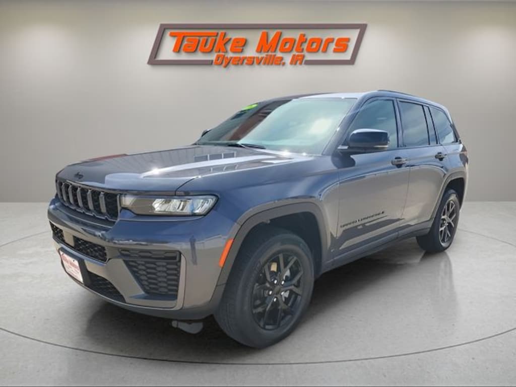 New 2026 Jeep Grand Cherokee Laredo Sport Utility