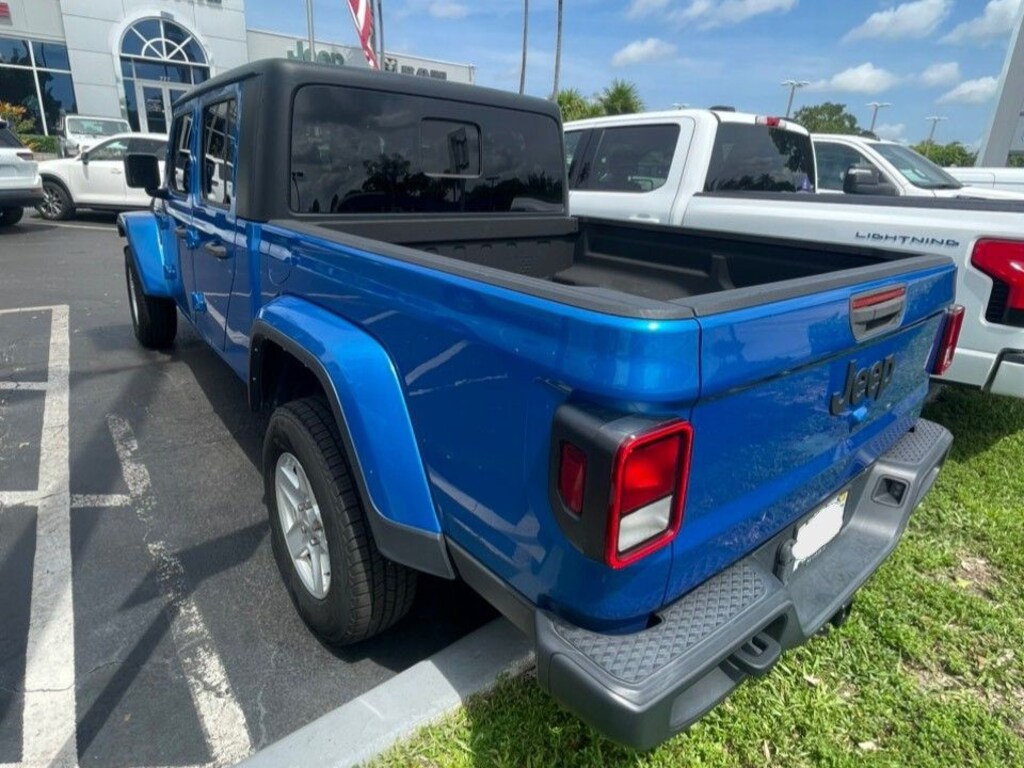 Used 2022 Jeep Gladiator Sport Truck