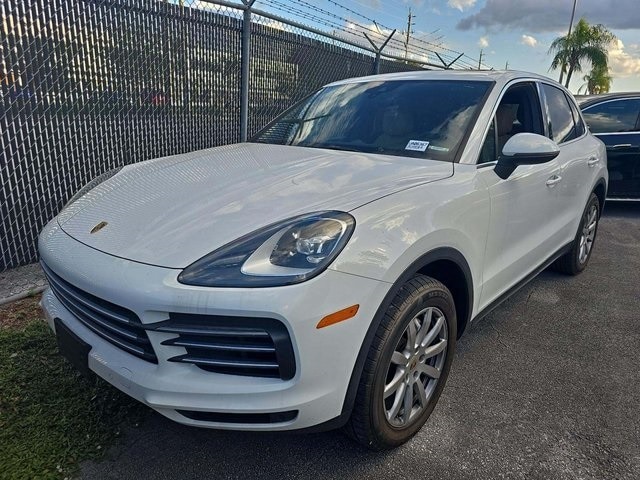 2020 Porsche Cayenne Base's photo