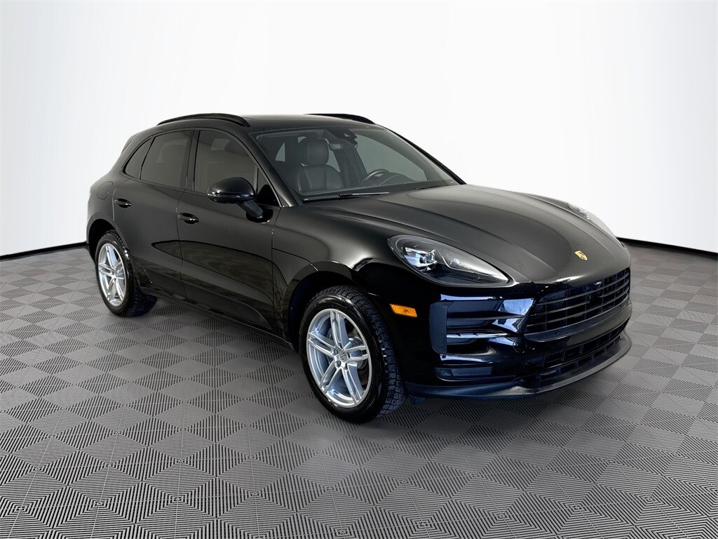 2021 Porsche Macan Base photo 3