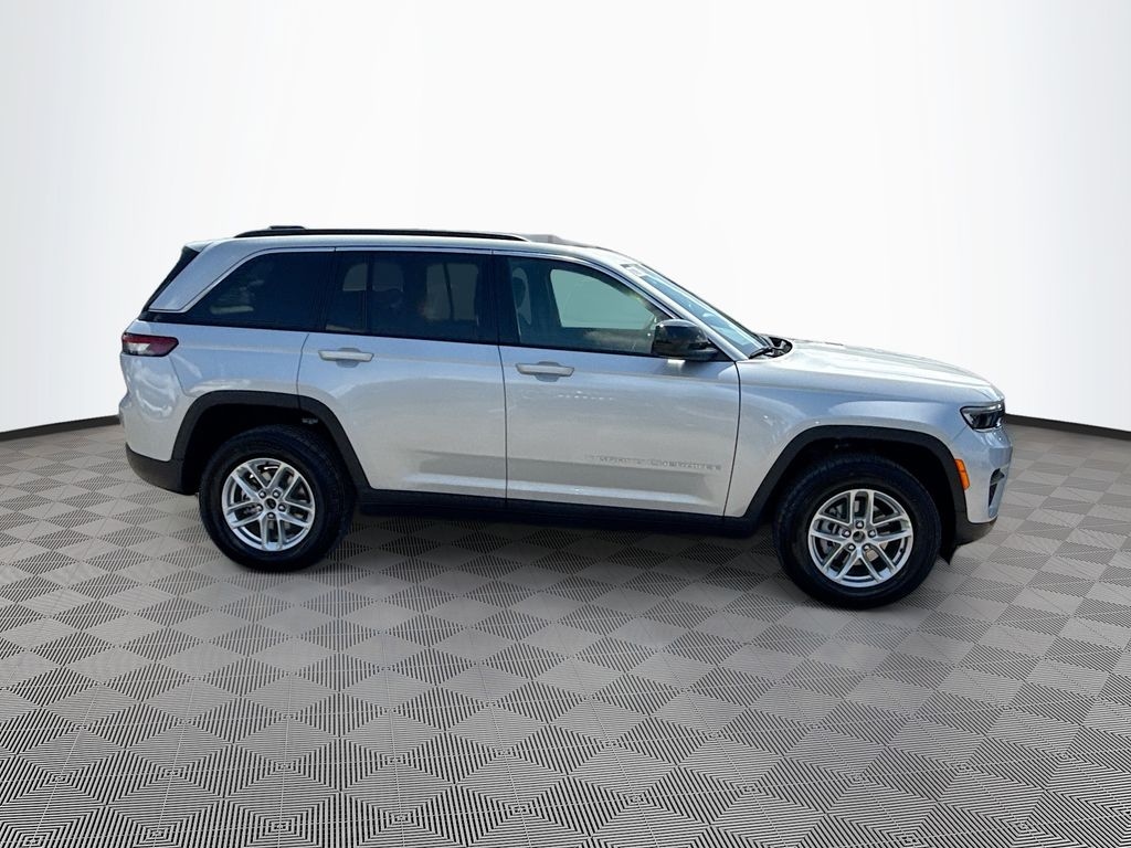 New 2026 Jeep Grand Cherokee LAREDO X 4X2 Sport Utility