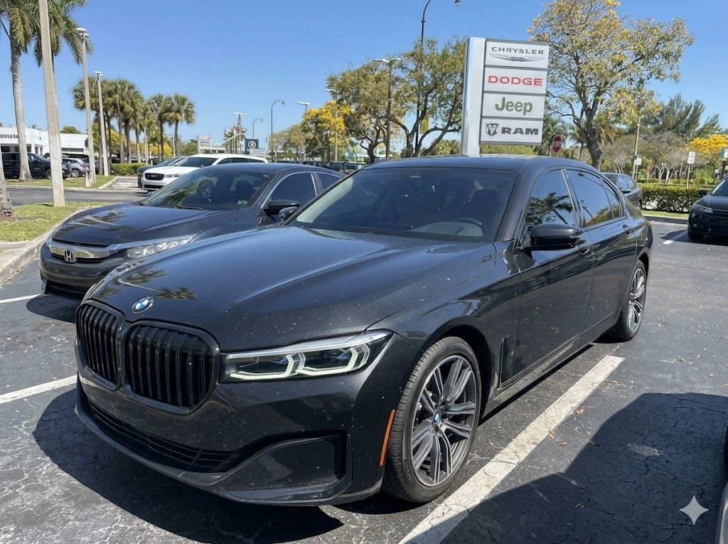 2022 BMW 7 Series 740i