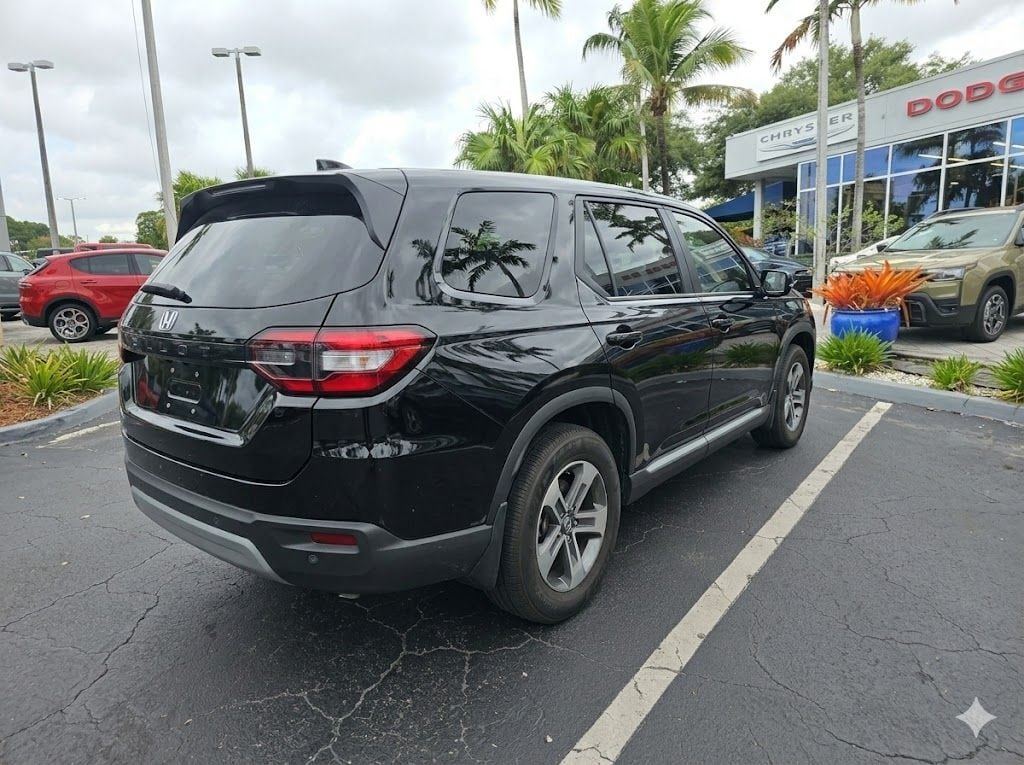 Used 2023 Honda Pilot EX-L SUV