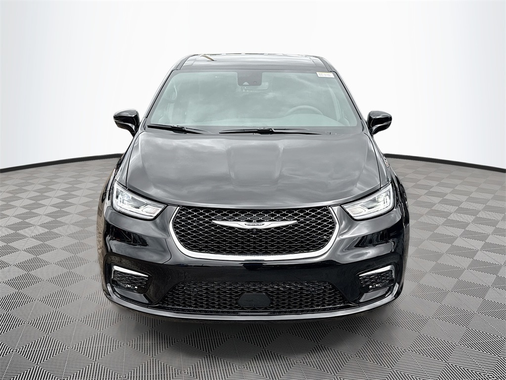 New 2026 Chrysler Pacifica SELECT Passenger Van