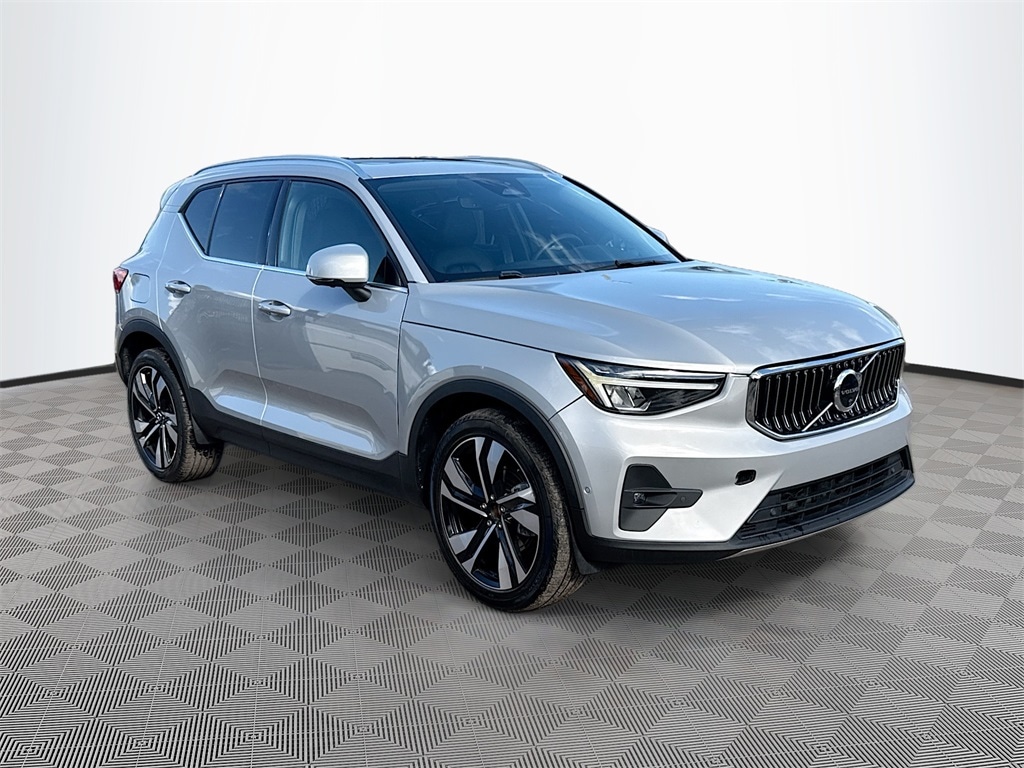 Used 2023 Volvo XC40 B5 Plus Bright Theme SUV
