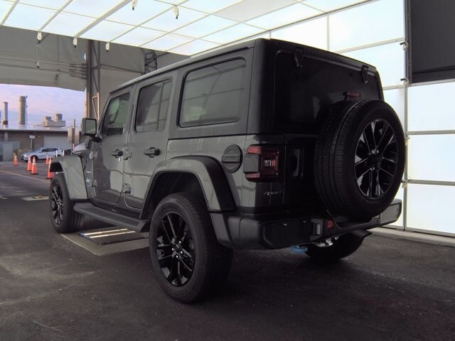 2022 Jeep Wrangler Unlimited Sahara 4xe photo 2