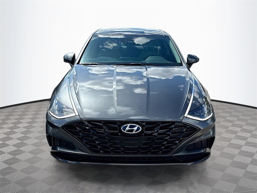 2022 Hyundai Sonata SEL photo 2