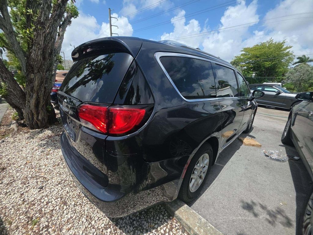 Used 2020 Chrysler Pacifica Touring L Minivan/Van