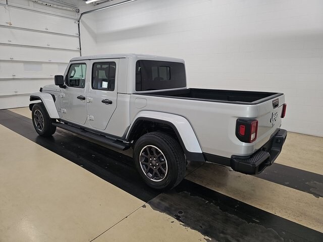 2023 Jeep Gladiator Overland photo 4