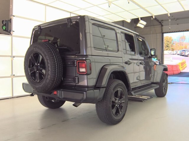 2021 Jeep Wrangler Unlimited Sahara Altitude photo 2