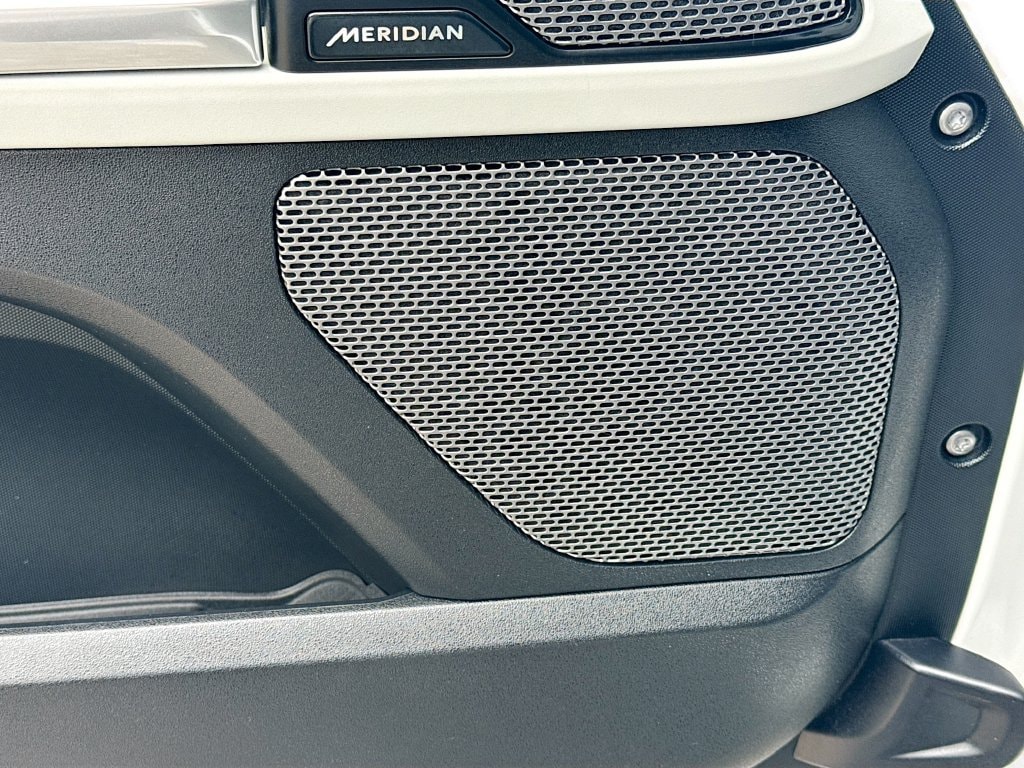 2024 Land Rover Defender S - Photo 20
