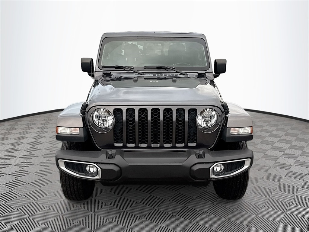 Used 2021 Jeep Gladiator Sport Truck
