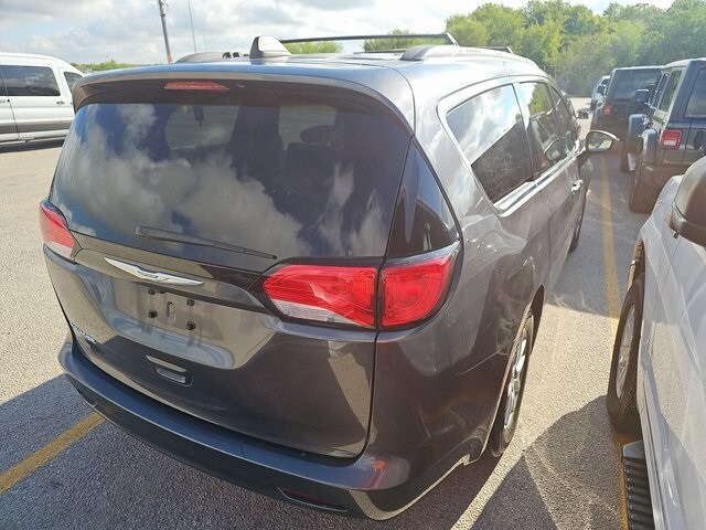 2021 Chrysler Voyager LXi photo 2