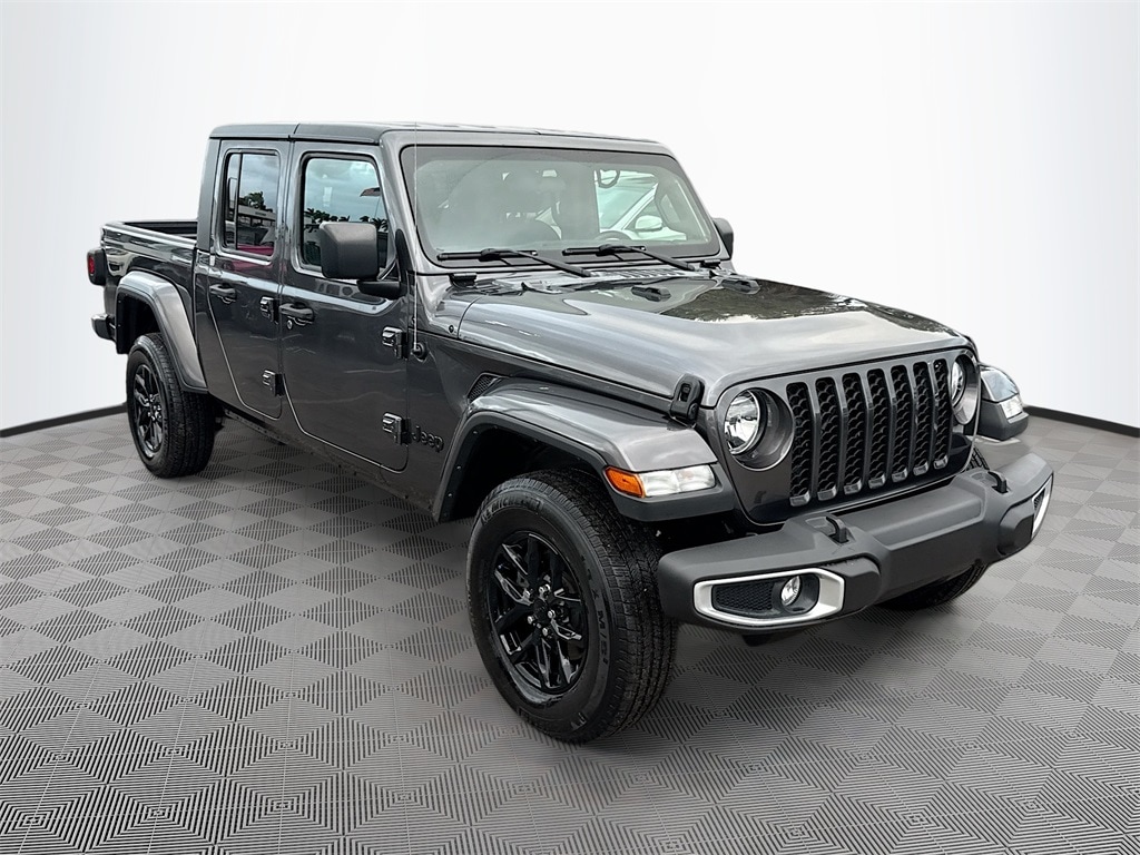 Used 2021 Jeep Gladiator Sport Truck