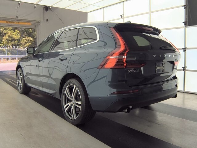 2019 Volvo XC60 T6 Momentum photo 4