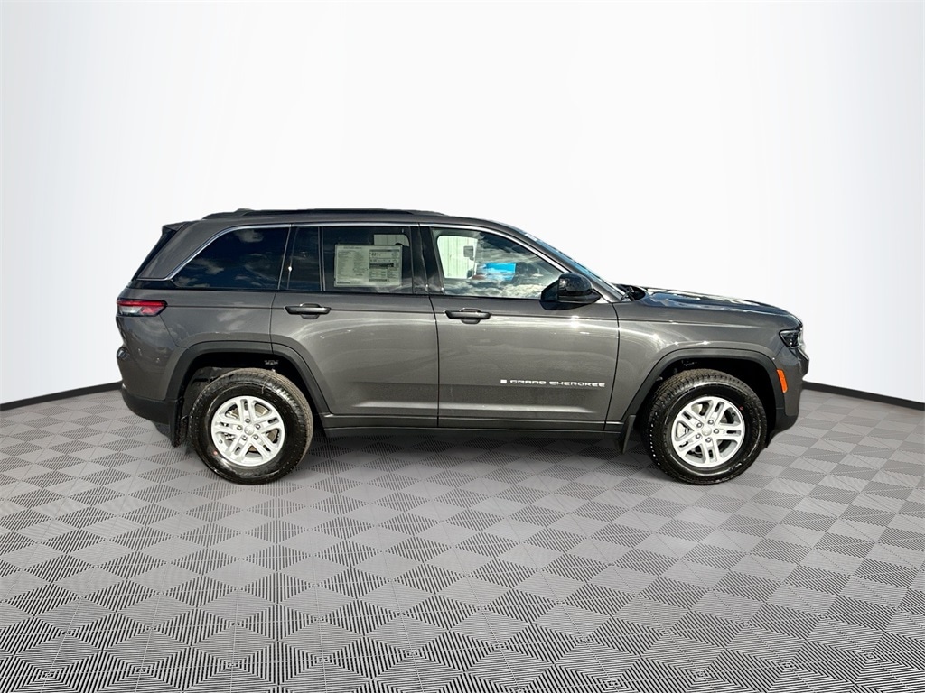 New 2025 Jeep Grand Cherokee LAREDO 4X2 Sport Utility