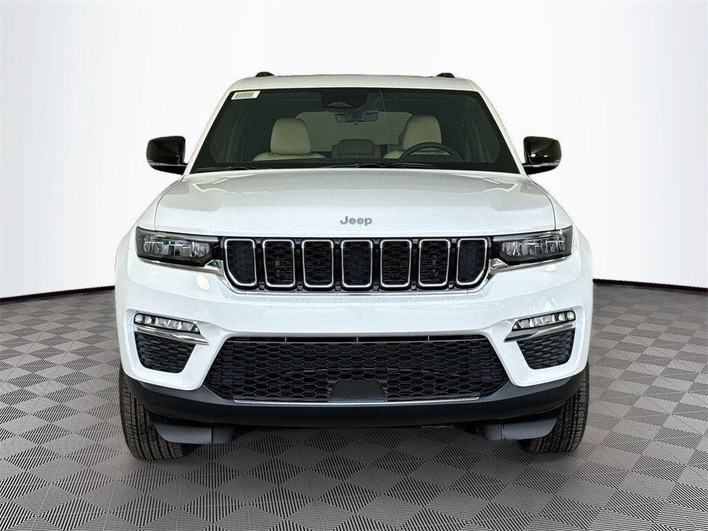 2025 Jeep Grand Cherokee Limited photo 2