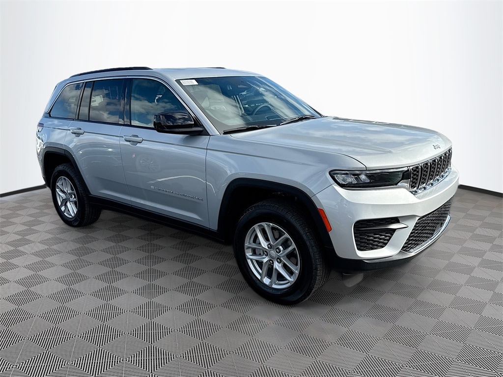 New 2025 Jeep Grand Cherokee LAREDO X 4X2 Sport Utility