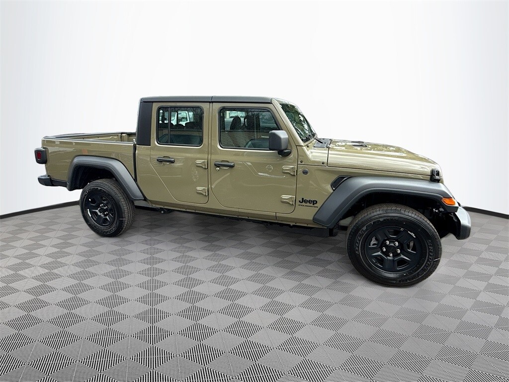 New 2026 Jeep Gladiator SPORT 4X4 Pickup
