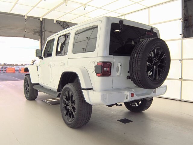2023 Jeep Wrangler High Altitude photo 3