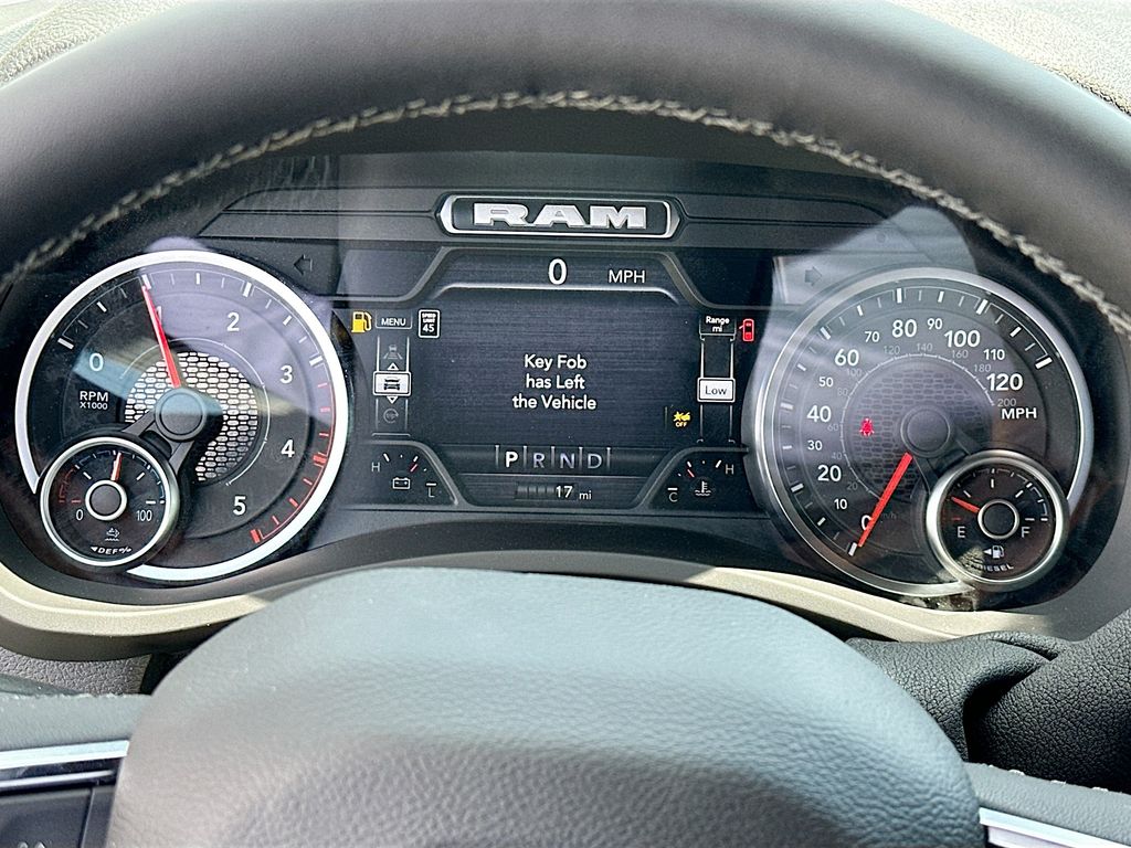 2025 RAM 2500 Tradesman - Photo 12
