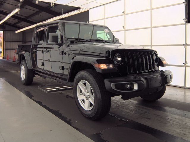 2023 Jeep Gladiator Sport S photo 3