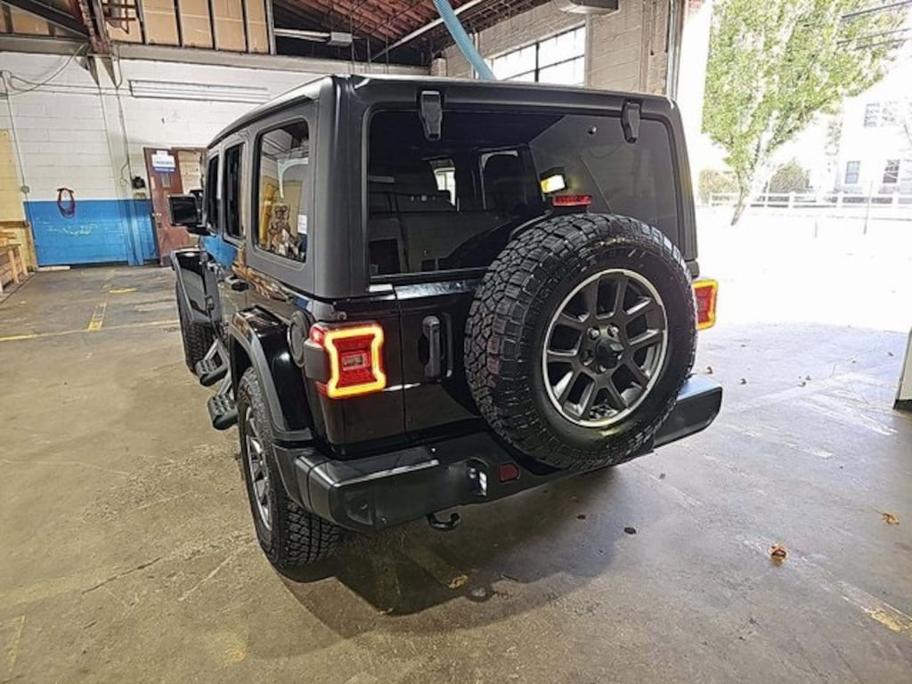 Used 2021 Jeep Wrangler SUV