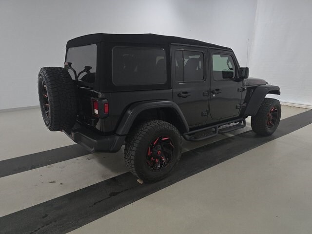 2021 Jeep Wrangler Unlimited Rubicon photo 2