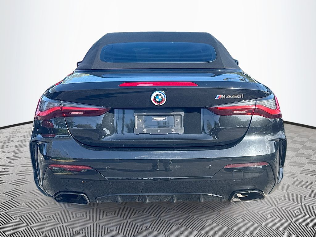 2023 BMW 4 Series 7