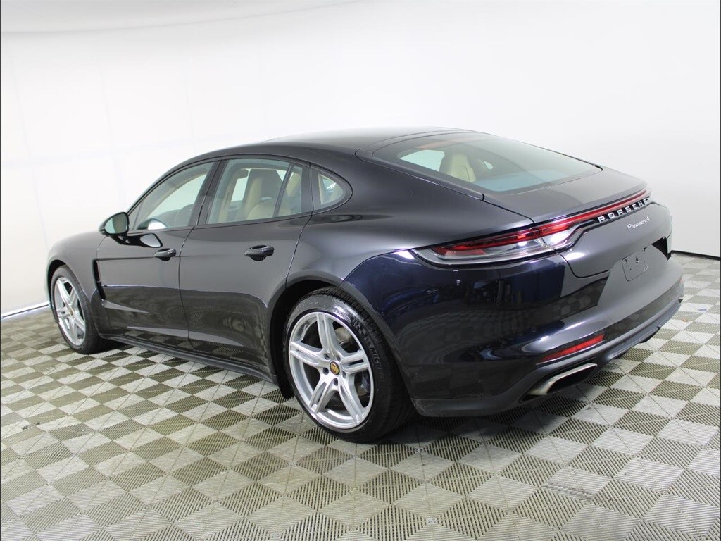 2021 Porsche Panamera 4 photo 3