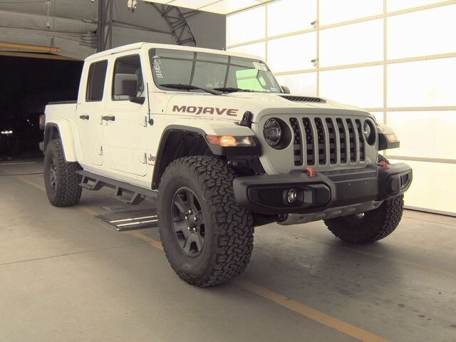 2021 Jeep Gladiator Mojave photo 2
