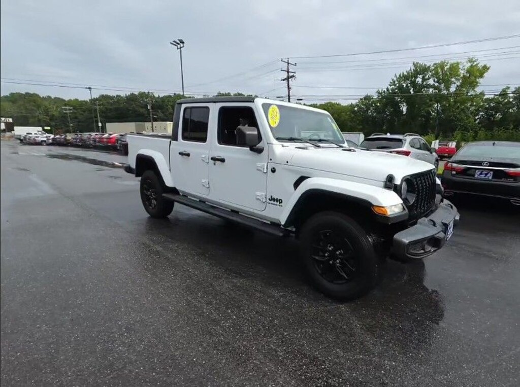 Used 2022 Jeep Gladiator Sport Truck